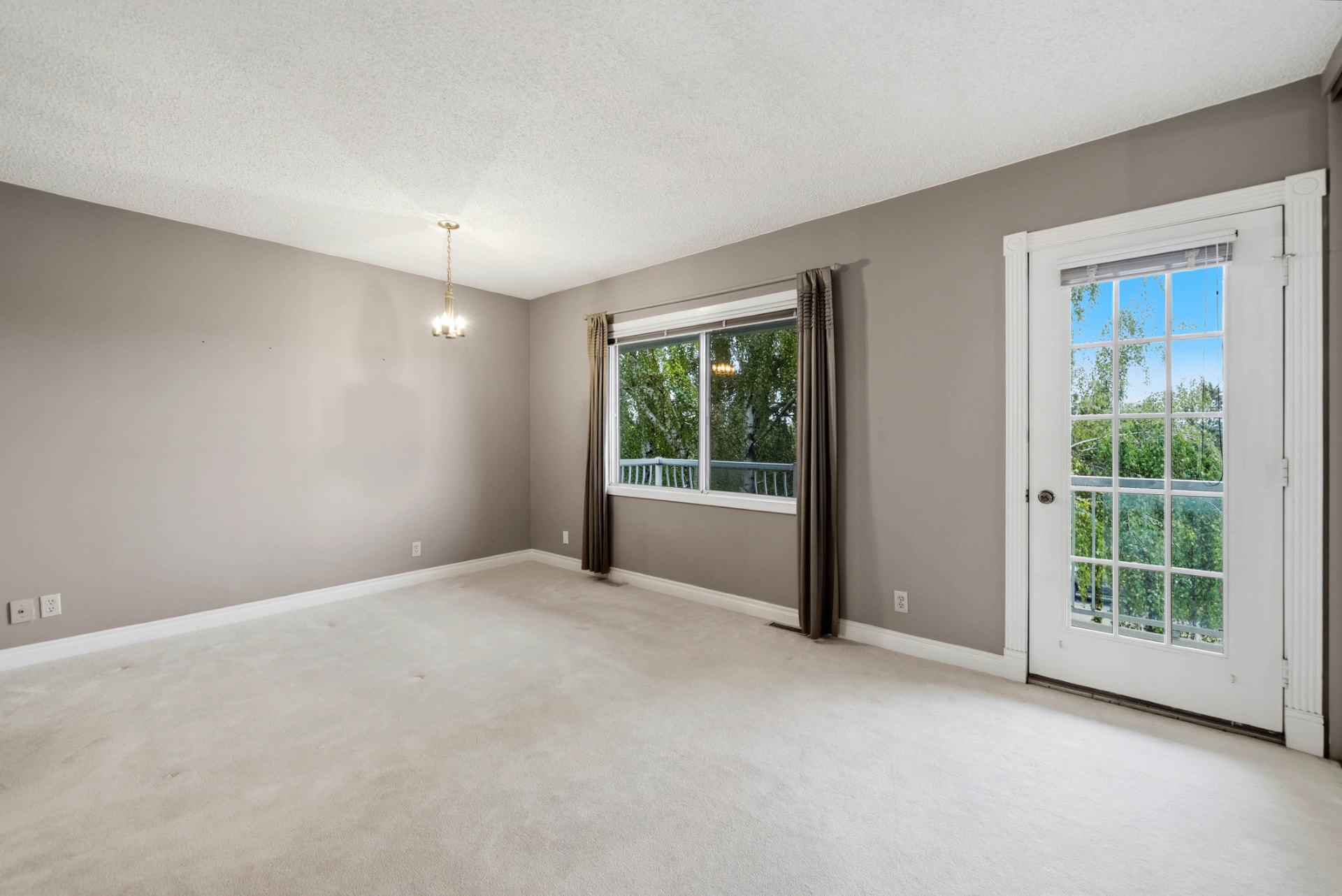Bedroom with Balcony Access
