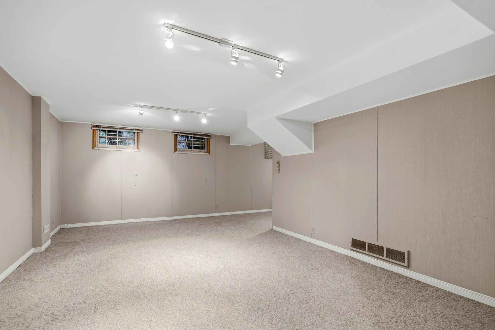 Lower Level — Flexible Space